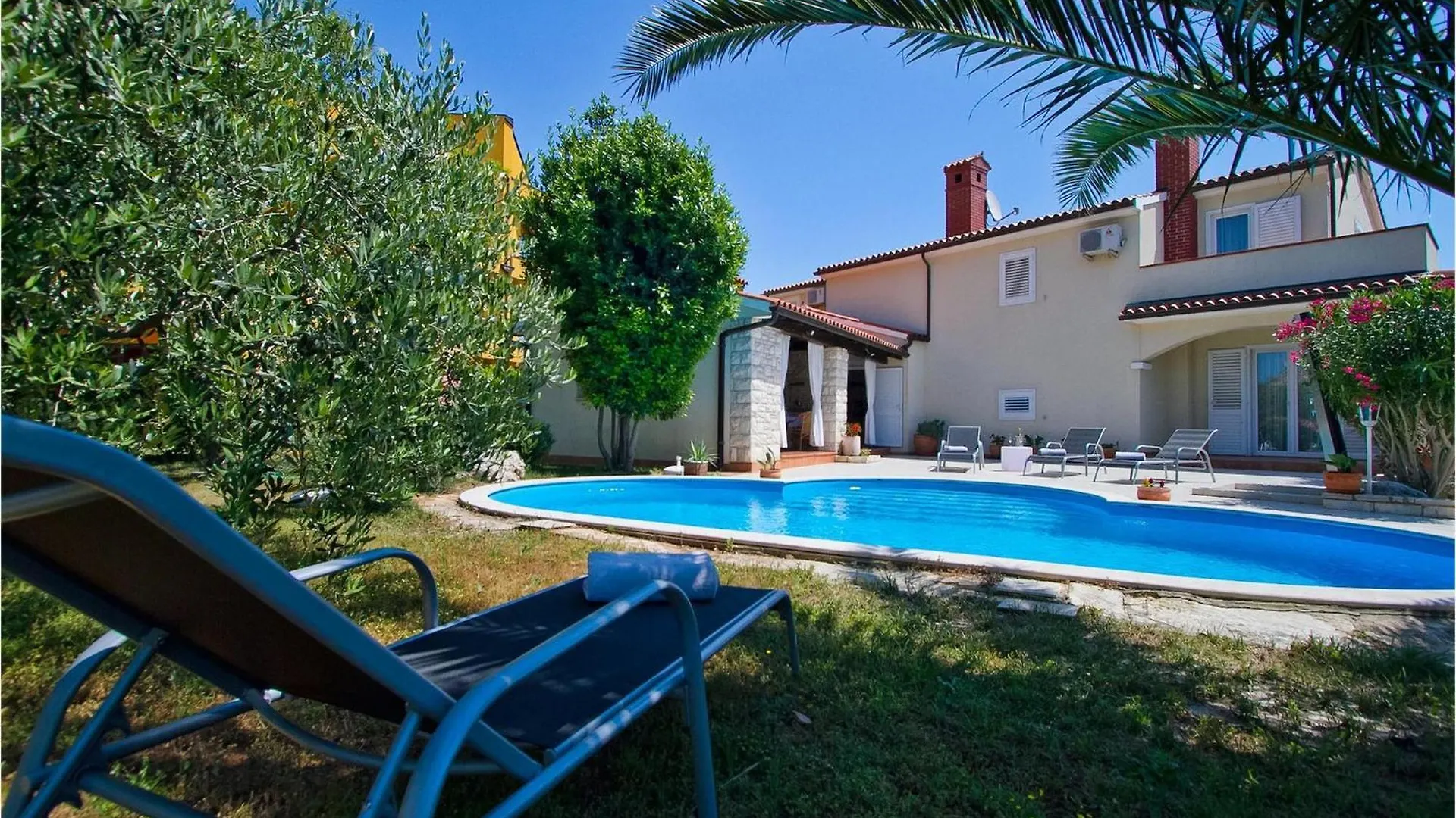 Villa Beauty Pula 0*,  Croatia